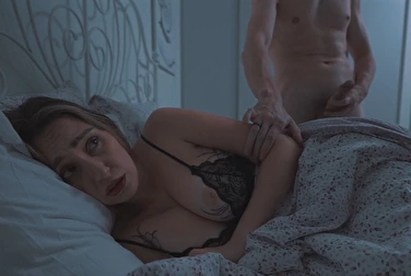 Не буду её будить — тихонько трахну, на лицо кончу и сразу уйду 👌